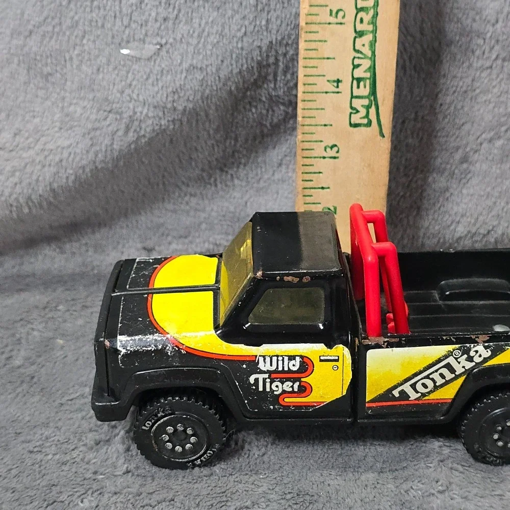 Vintage Tonka Wild Tiger Pickup Truck Diecast Toy Black Yellow Off-Road